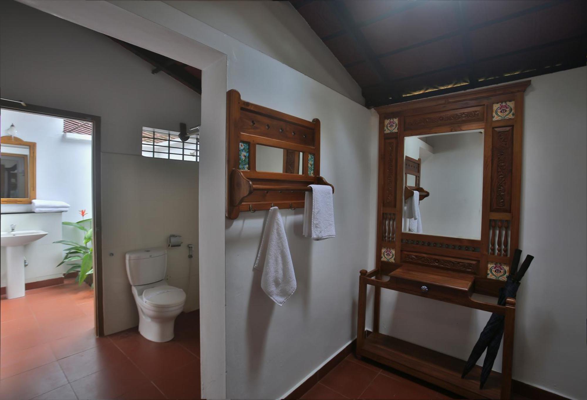 Palmgrove Lake Resort Alappuzha Exterior photo