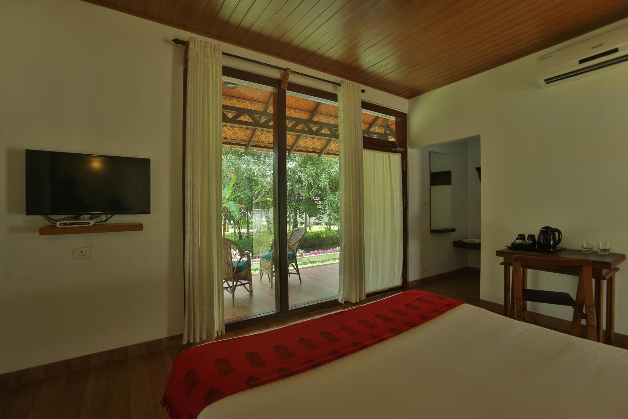 Palmgrove Lake Resort Alappuzha Exterior photo