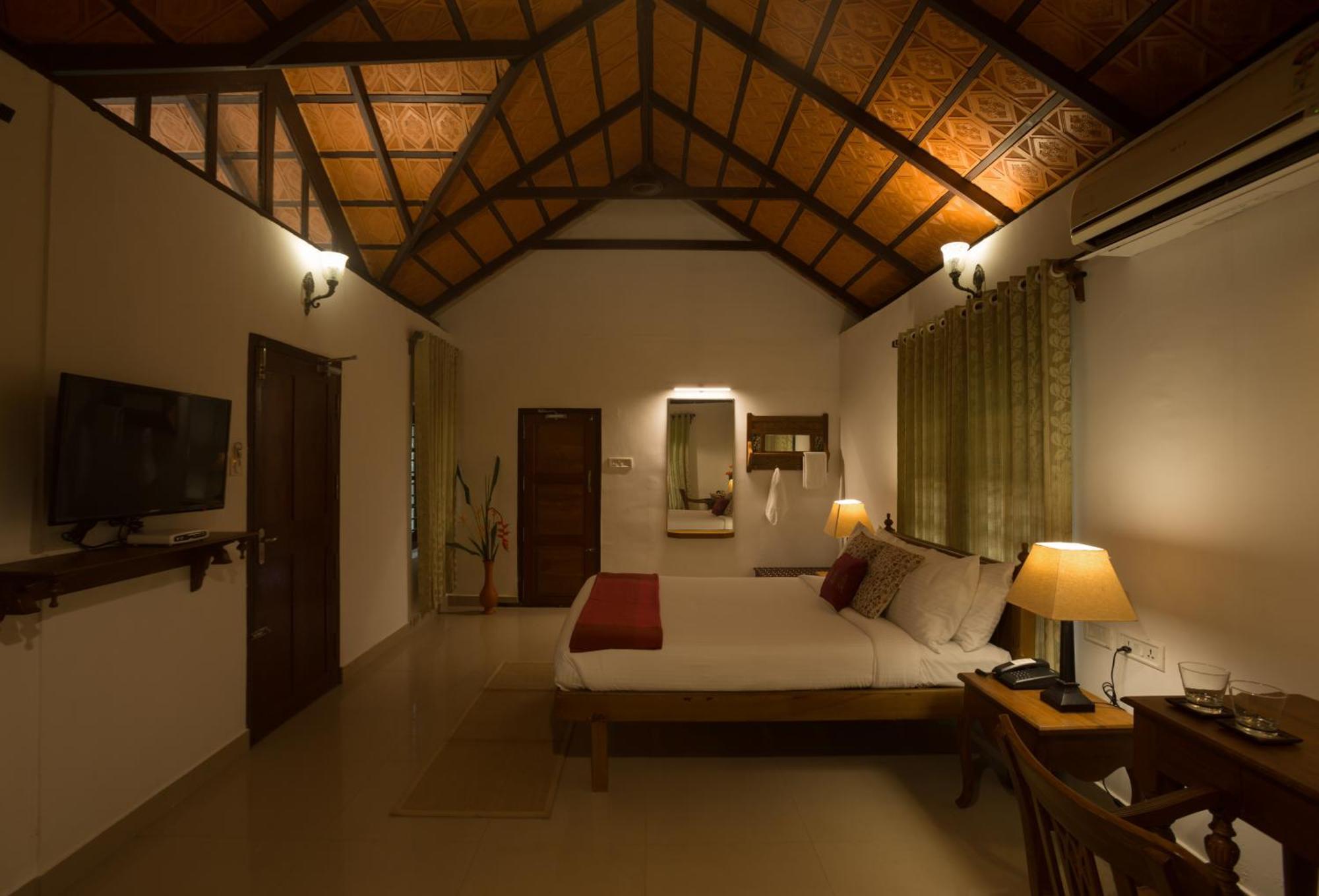 Palmgrove Lake Resort Alappuzha Exterior photo