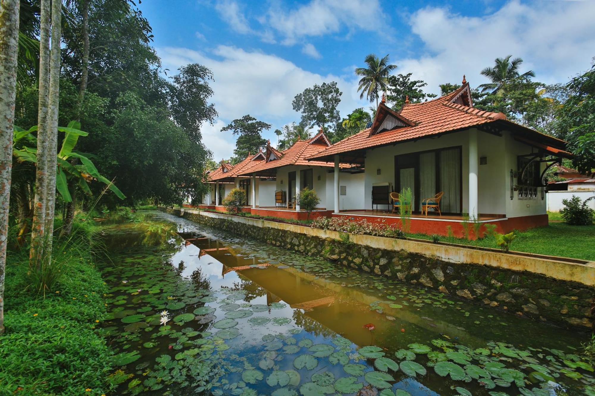 Palmgrove Lake Resort Alappuzha Exterior photo