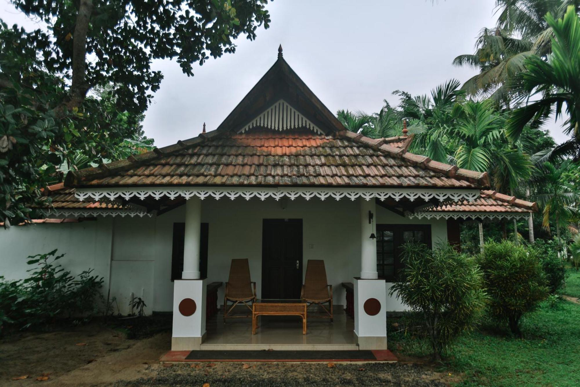 Palmgrove Lake Resort Alappuzha Exterior photo