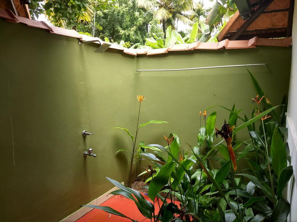 Palmgrove Lake Resort Alappuzha Exterior photo